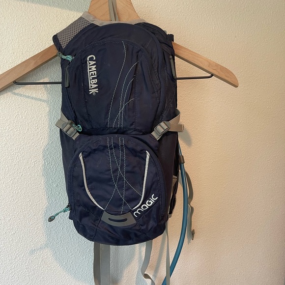 CamelBak Magic Hydration Pack - Picture 4 of 9